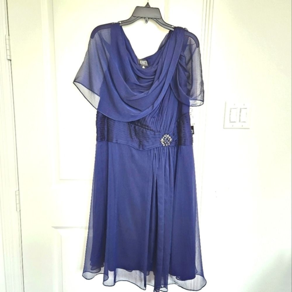 Adrianna Papell Broadneck Chiffon Dress‎